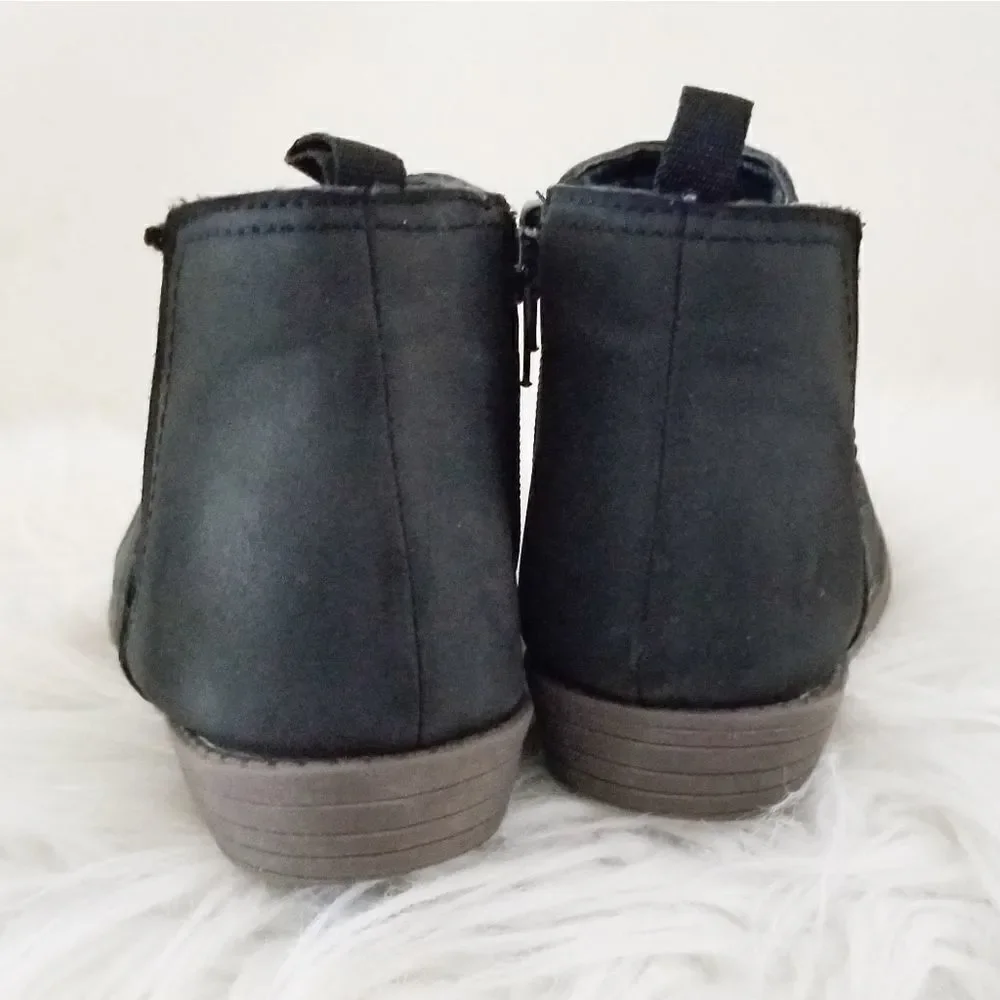 Carter's booties size 11 side zip color black